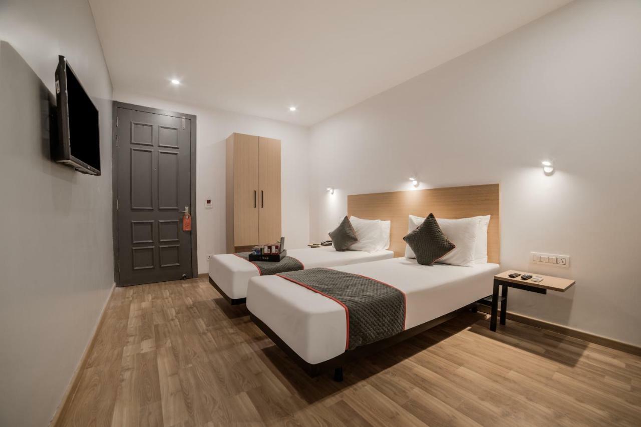 מלון ניו דלהי Oyo Townhouse 086 Pankha Road מראה חיצוני תמונה